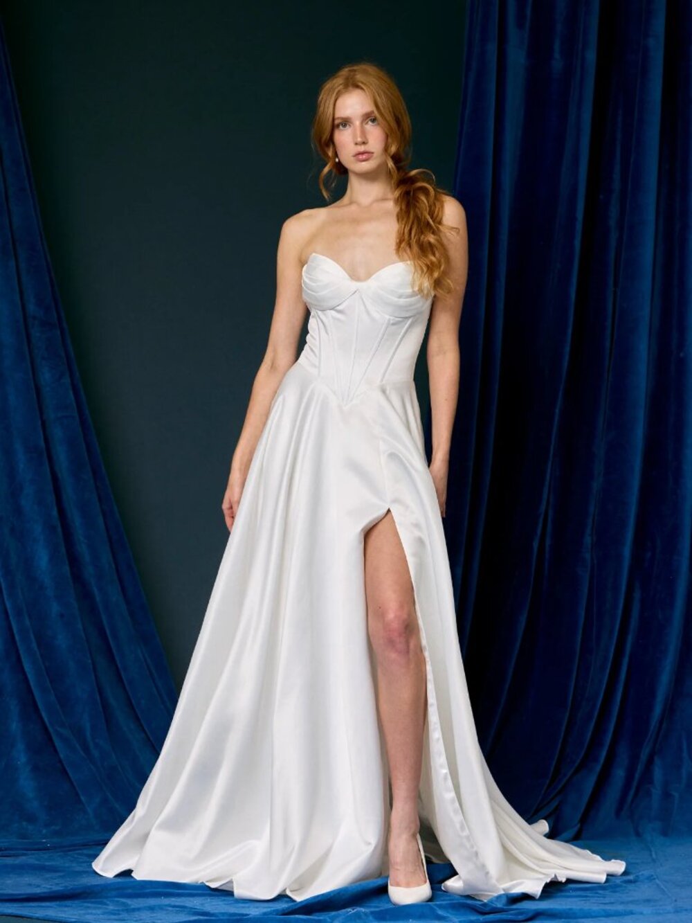 NEW LONG WEDDING DRESS. SIMPLE MODERN STRAPLESS A LINE CORSET LACE UP BACK GOWN